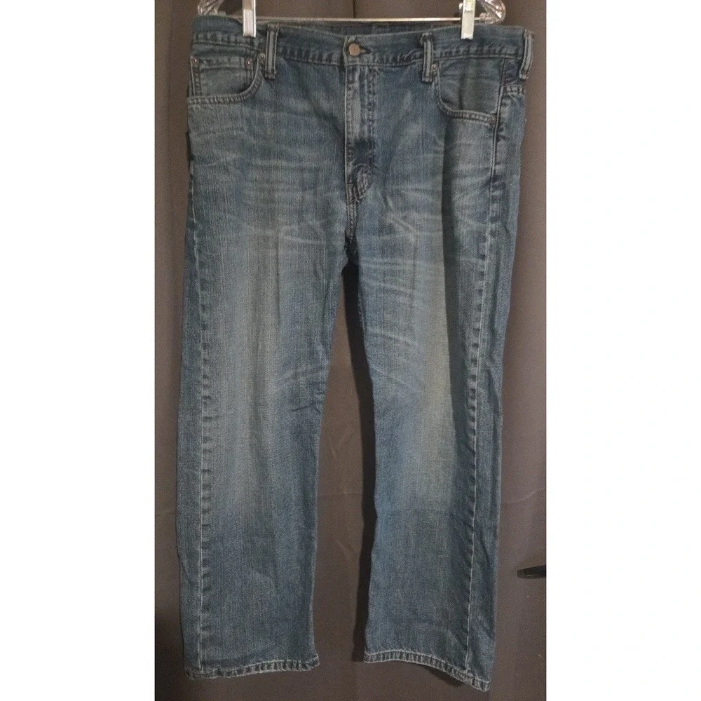Levis 514 Straight Fit Blue‎ Denim Jeans, Men's Medium Wash, 5 Pocket Zip Fly